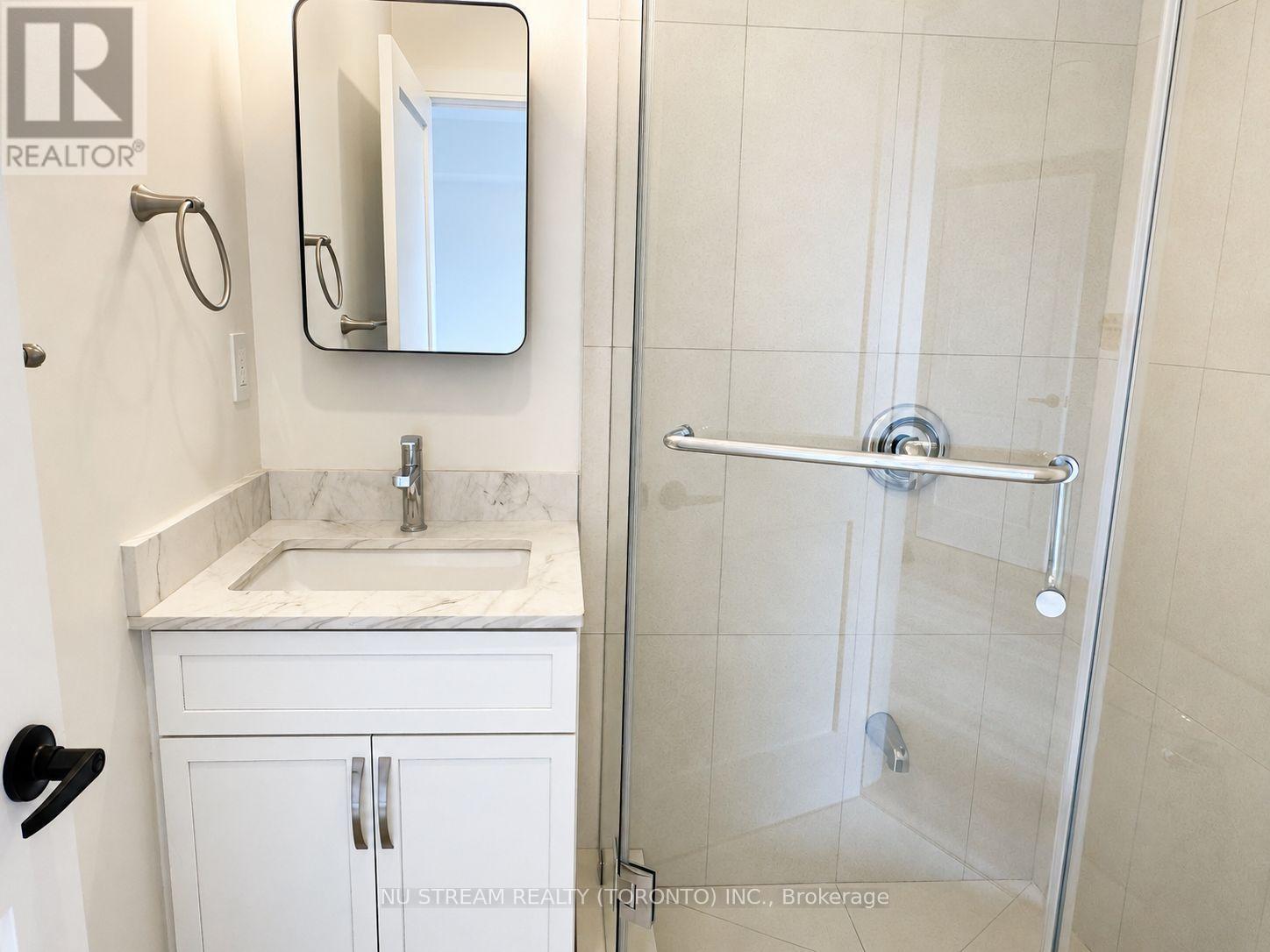 Unit 4 - 42 Bartley Drive, Toronto, Ontario  M4A 1B9 - Photo 6 - C13492120