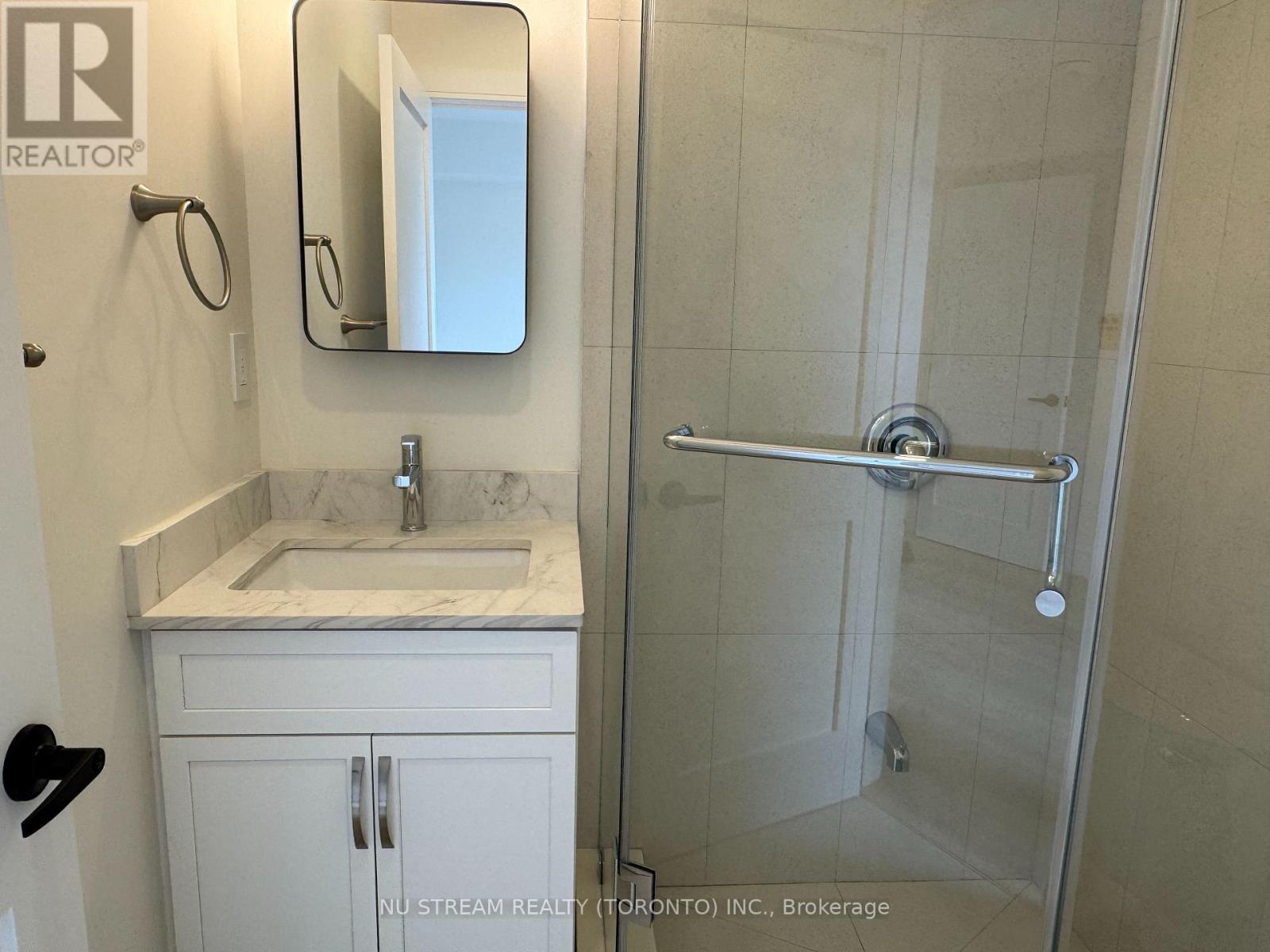 Unit 4 - 42 Bartley Drive, Toronto, Ontario  M4A 1B9 - Photo 9 - C13492120