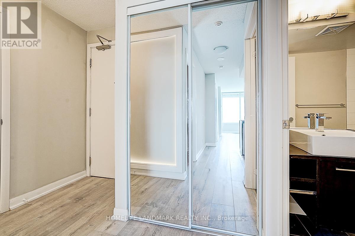 2307 - 190 Borough Drive, Toronto, Ontario  M1P 0B6 - Photo 8 - E13492110