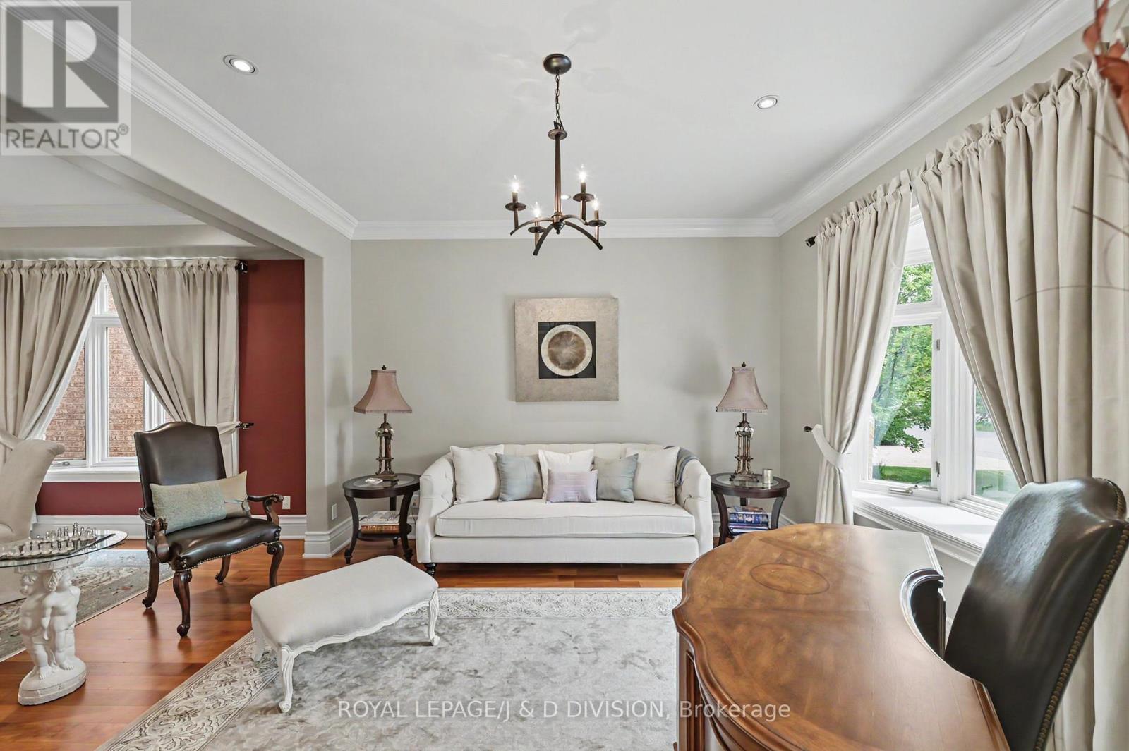 17 Agar Crescent, Toronto, Ontario  M9B 5A4 - Photo 18 - W13492000