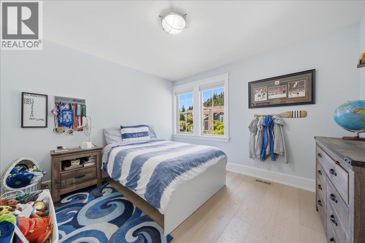 100 Fernway Drive, Port Moody, British Columbia  V3H 5K5 - Photo 28 - R3139926