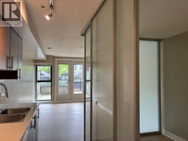 211 2150 E HASTINGS STREET — photo 10