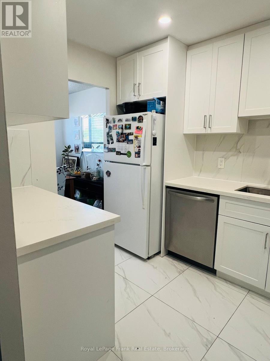 409 - 131 Taunton Road E, Oshawa, Ontario  L1G 3T8 - Photo 5 - E13425526
