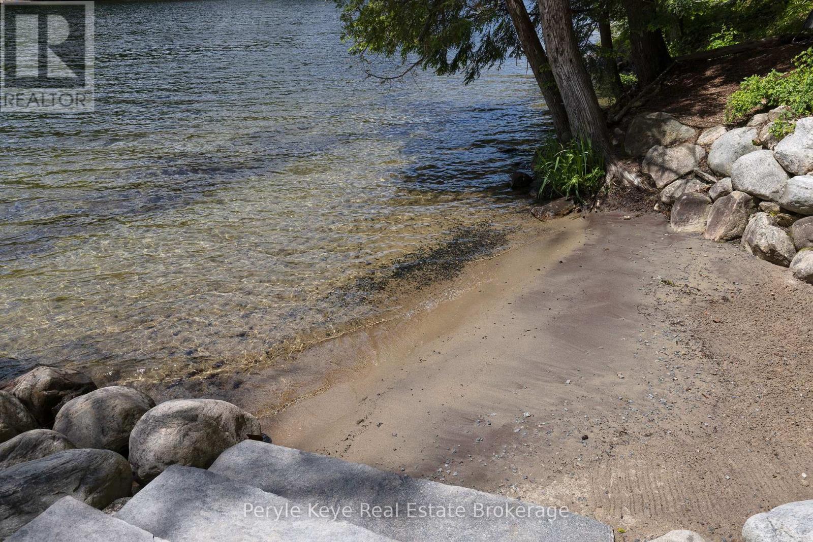 41 Beaumont Bay Road, Muskoka Lakes, Ontario  P0B 1M0 - Photo 2 - X13492208