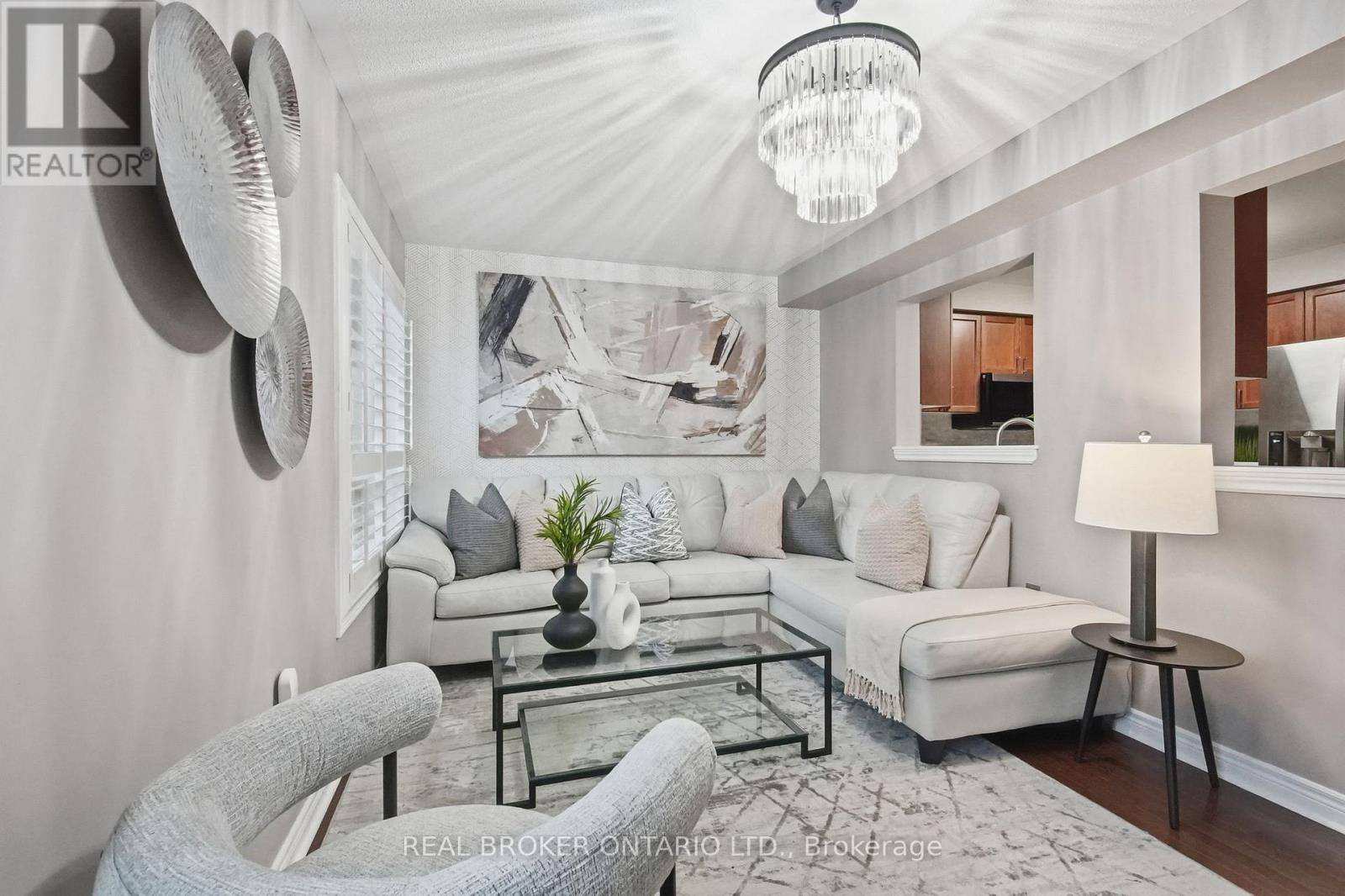 27 HARVEST HILLS BOULEVARD, East Gwillimbury, Ontario