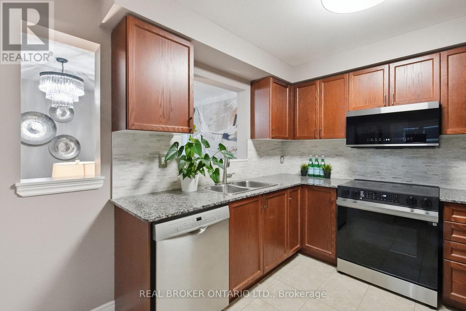 27 Harvest Hills Boulevard, East Gwillimbury, Ontario  L9N 0A6 - Photo 15 - N13455352