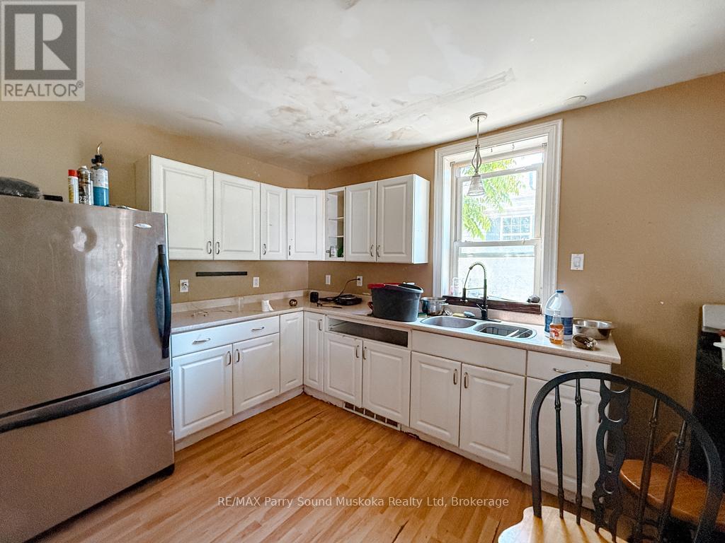 17 Wakefield Street, Parry Sound, Ontario  P2A 2V2 - Photo 11 - X13492244