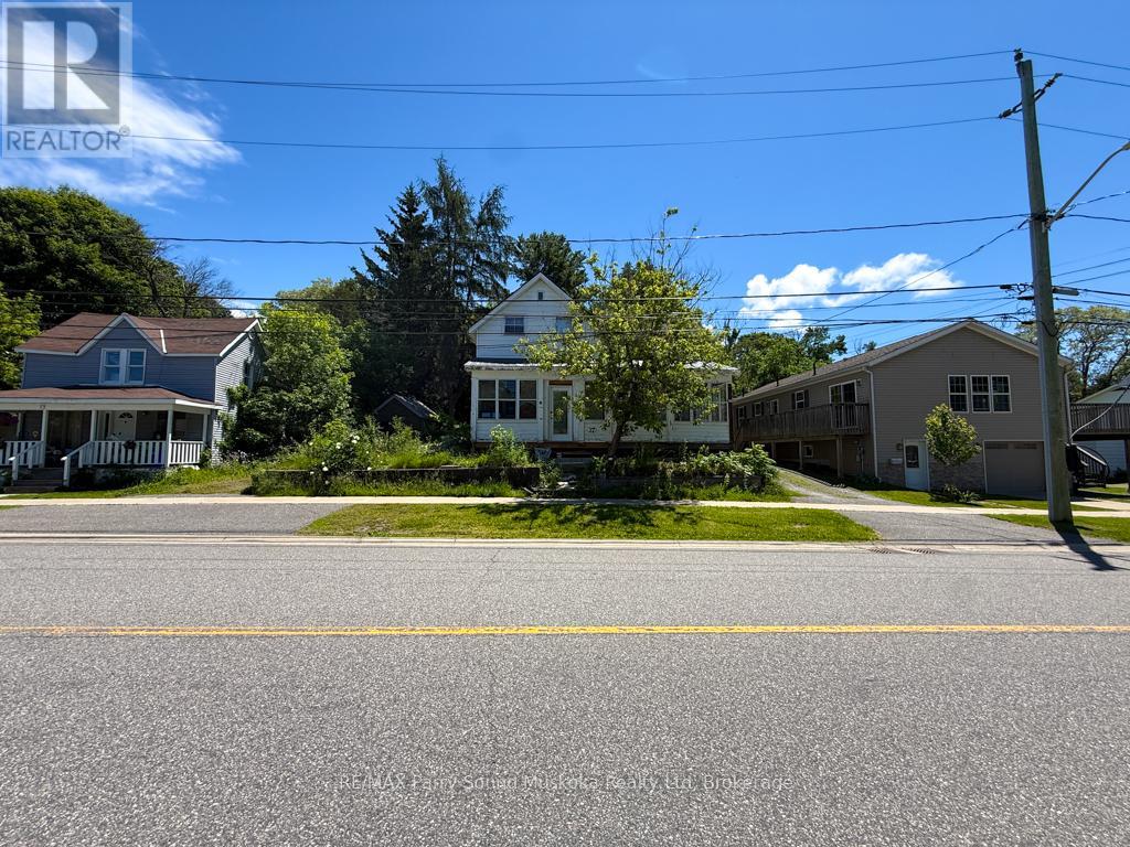 17 Wakefield Street, Parry Sound, Ontario  P2A 2V2 - Photo 3 - X13492244