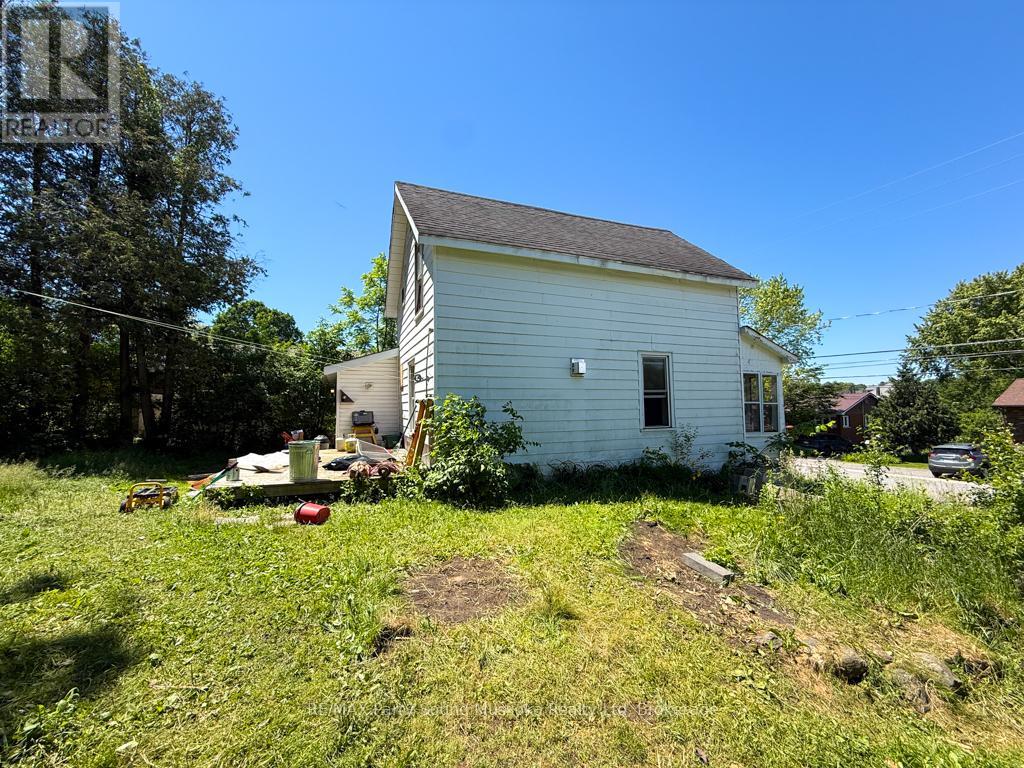 17 Wakefield Street, Parry Sound, Ontario  P2A 2V2 - Photo 5 - X13492244