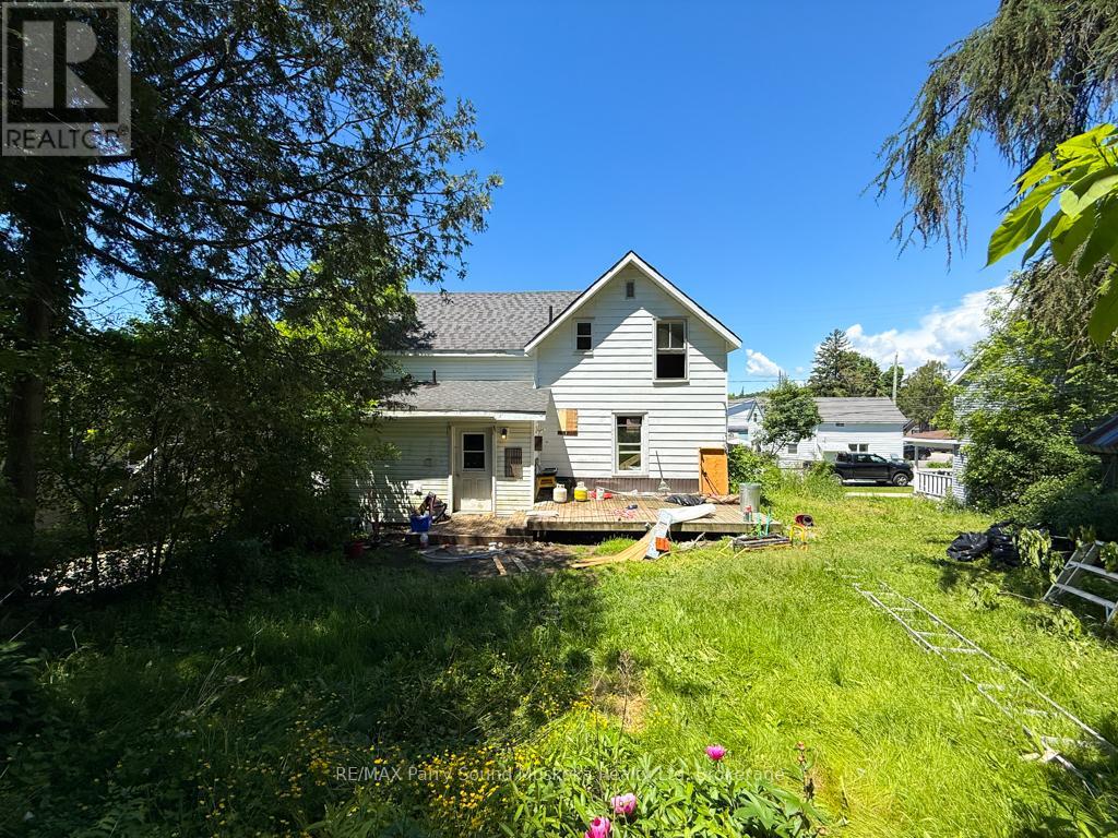 17 Wakefield Street, Parry Sound, Ontario  P2A 2V2 - Photo 7 - X13492244