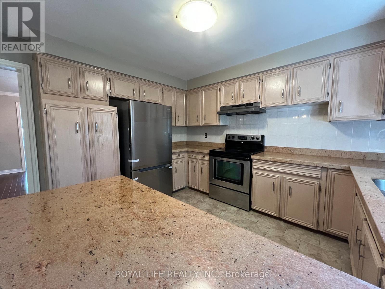 10 Saddletree Drive, Toronto, Ontario  M2H 3L3 - Photo 7 - C13492212