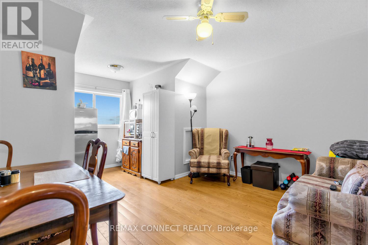 63 Coyote Crescent, Toronto, Ontario  M1B 6H2 - Photo 12 - E13492216