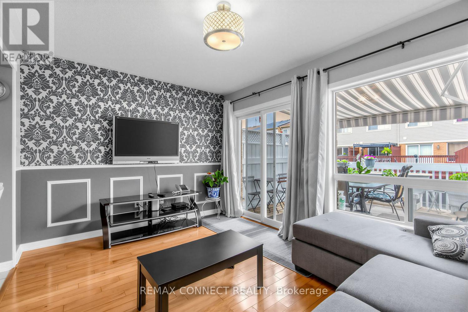 63 Coyote Crescent, Toronto, Ontario  M1B 6H2 - Photo 4 - E13492216