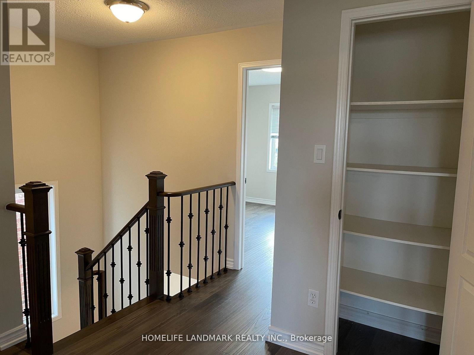 39 Hartmoor Street, Markham (Wismer), Ontario  L6E 2C8 - Photo 11 - N13492136