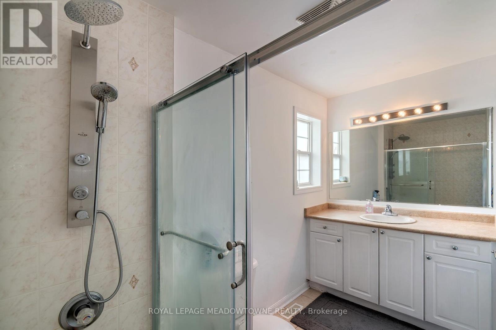 774 Irving Terrace, Milton, Ontario  L9T 6H2 - Photo 21 - W13492172
