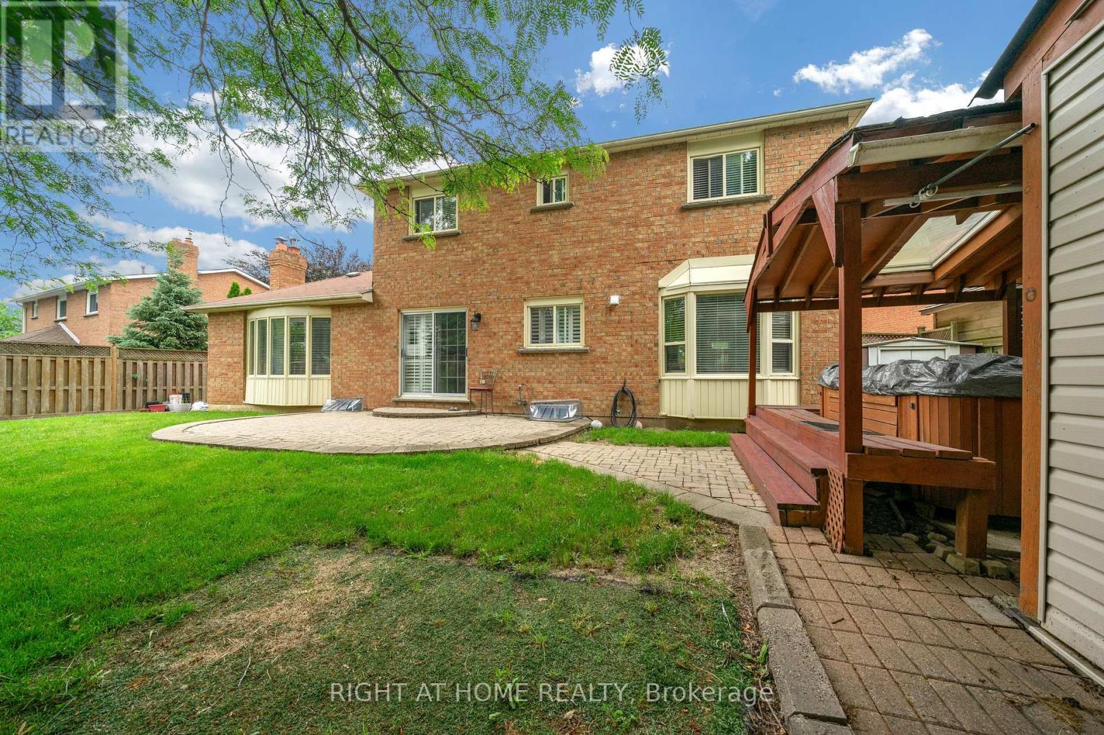 2573 Oshkin Court, Mississauga, Ontario  L5N 3Z3 - Photo 10 - W13492240