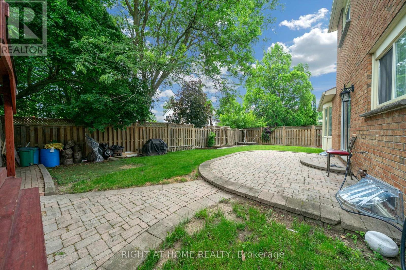 2573 Oshkin Court, Mississauga, Ontario  L5N 3Z3 - Photo 11 - W13492240