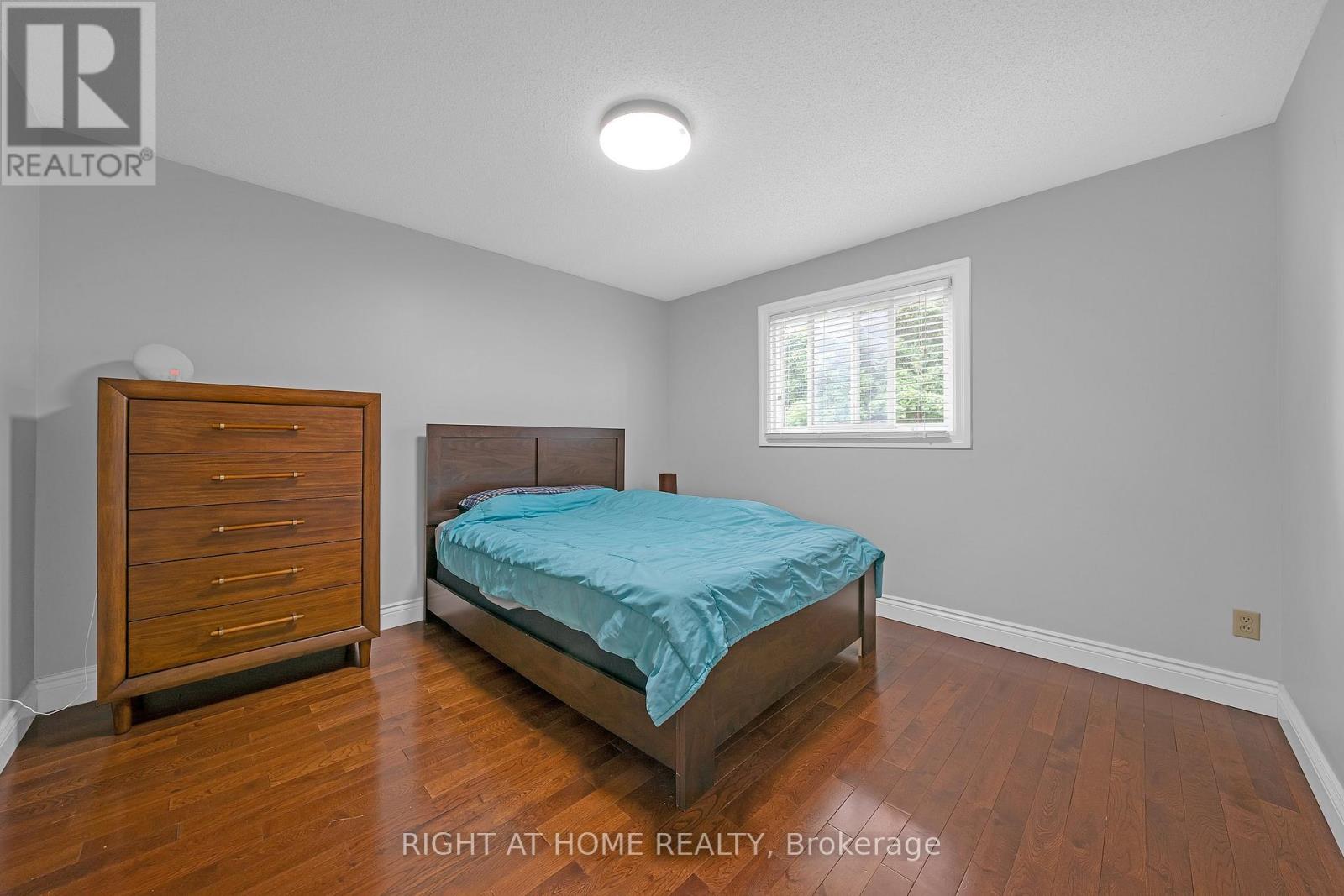 2573 Oshkin Court, Mississauga, Ontario  L5N 3Z3 - Photo 32 - W13492240