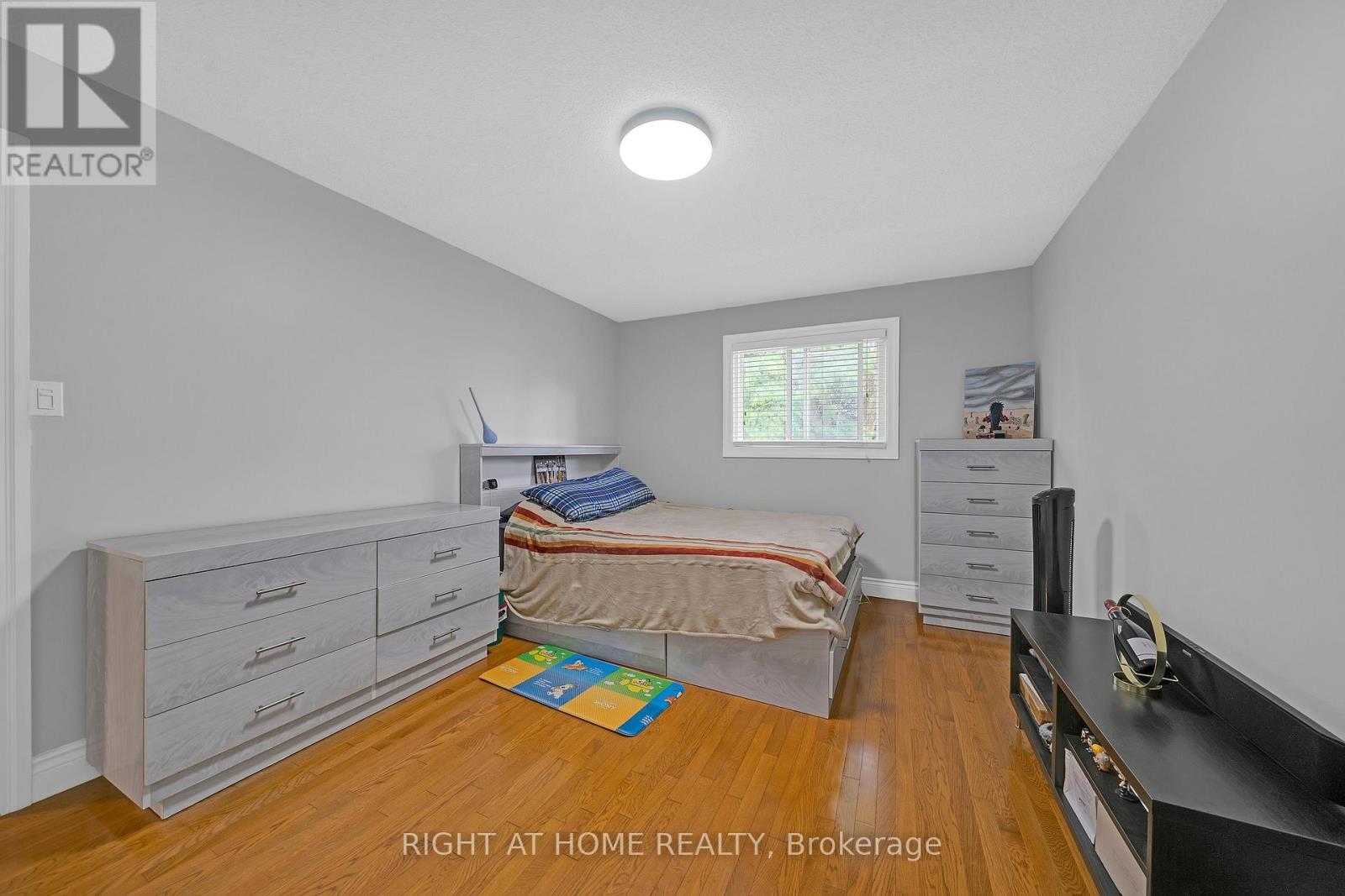 2573 Oshkin Court, Mississauga, Ontario  L5N 3Z3 - Photo 35 - W13492240
