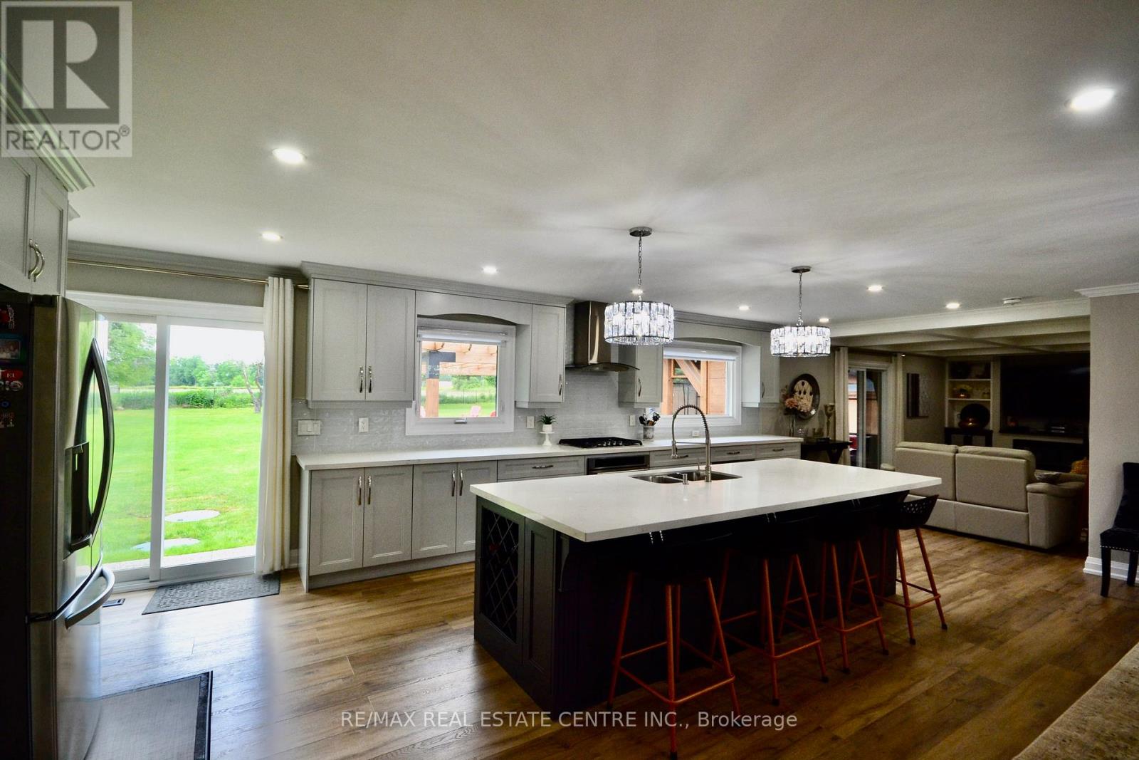 8 Kevinwood Drive, Caledon, Ontario  L7K 0Z1 - Photo 4 - W13492254