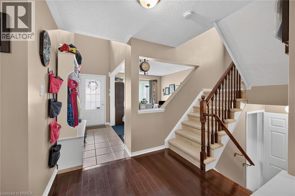 12 Barrett Avenue, Brantford, Ontario  N3S 0B2 - Photo 3 - 40842932