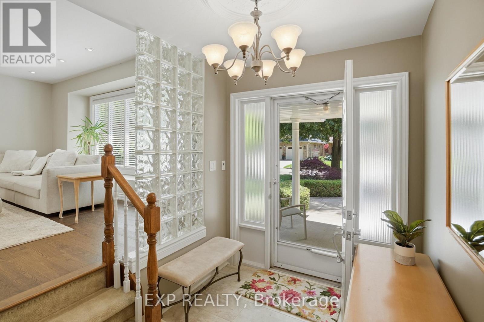 9 Boese Court, St. Catharines, Ontario  L2N 7E7 - Photo 3 - X13492298