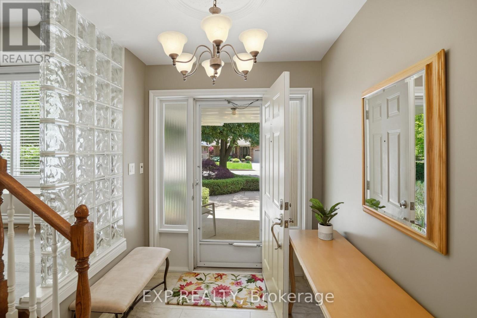 9 Boese Court, St. Catharines, Ontario  L2N 7E7 - Photo 4 - X13492298