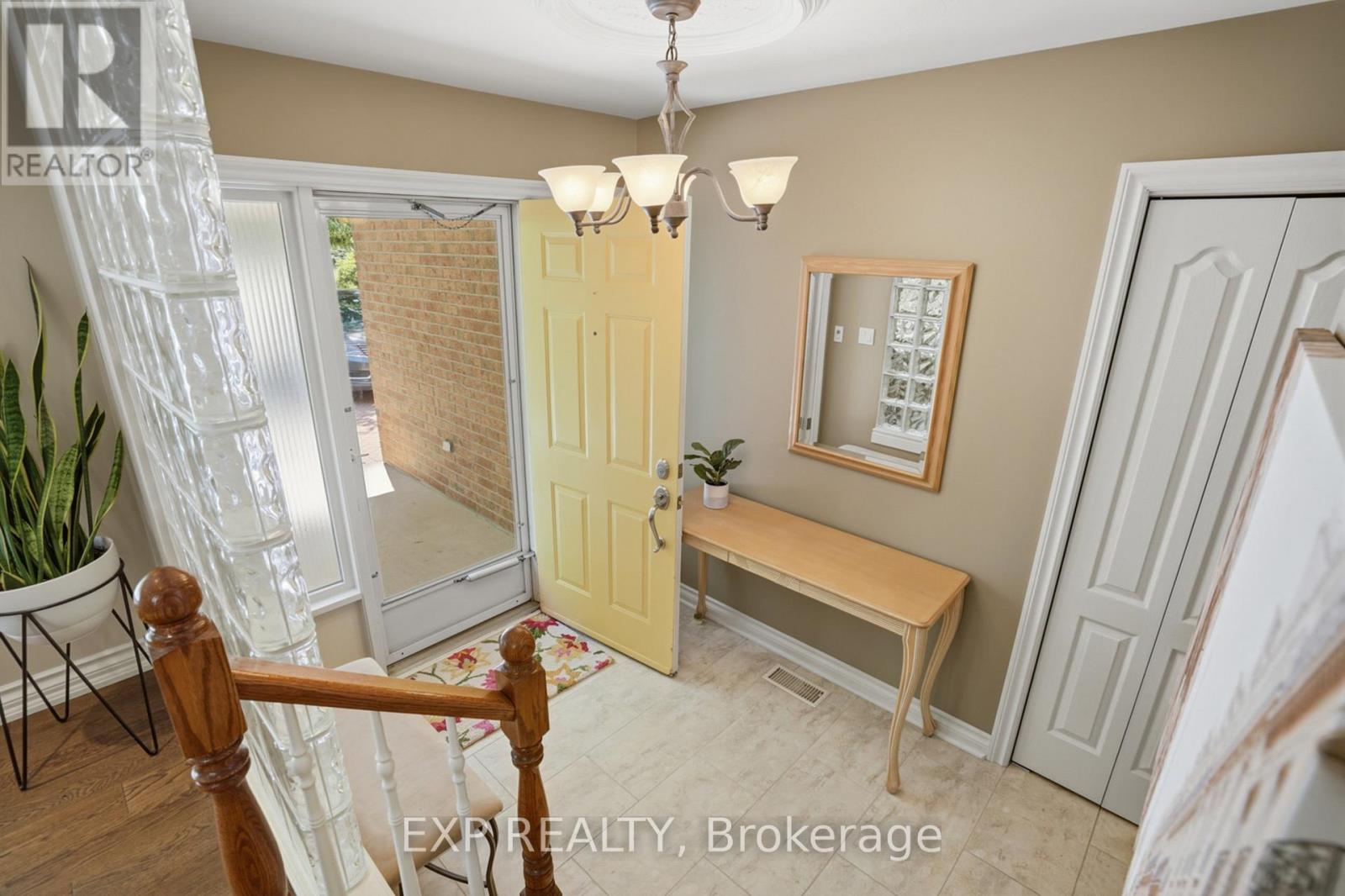 9 Boese Court, St. Catharines, Ontario  L2N 7E7 - Photo 5 - X13492298
