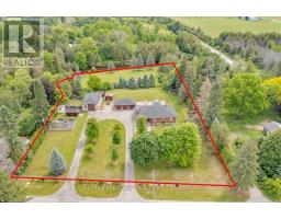 562 CATERING ROAD, Georgina, Ontario