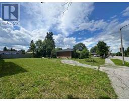 410 SMYTH ROAD, Ottawa, Ontario