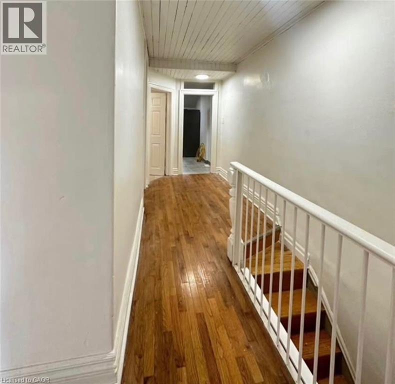 216 John Street N Unit# Upper Unit, Hamilton, Ontario  L8L 4P5 - Photo 3 - 40841964