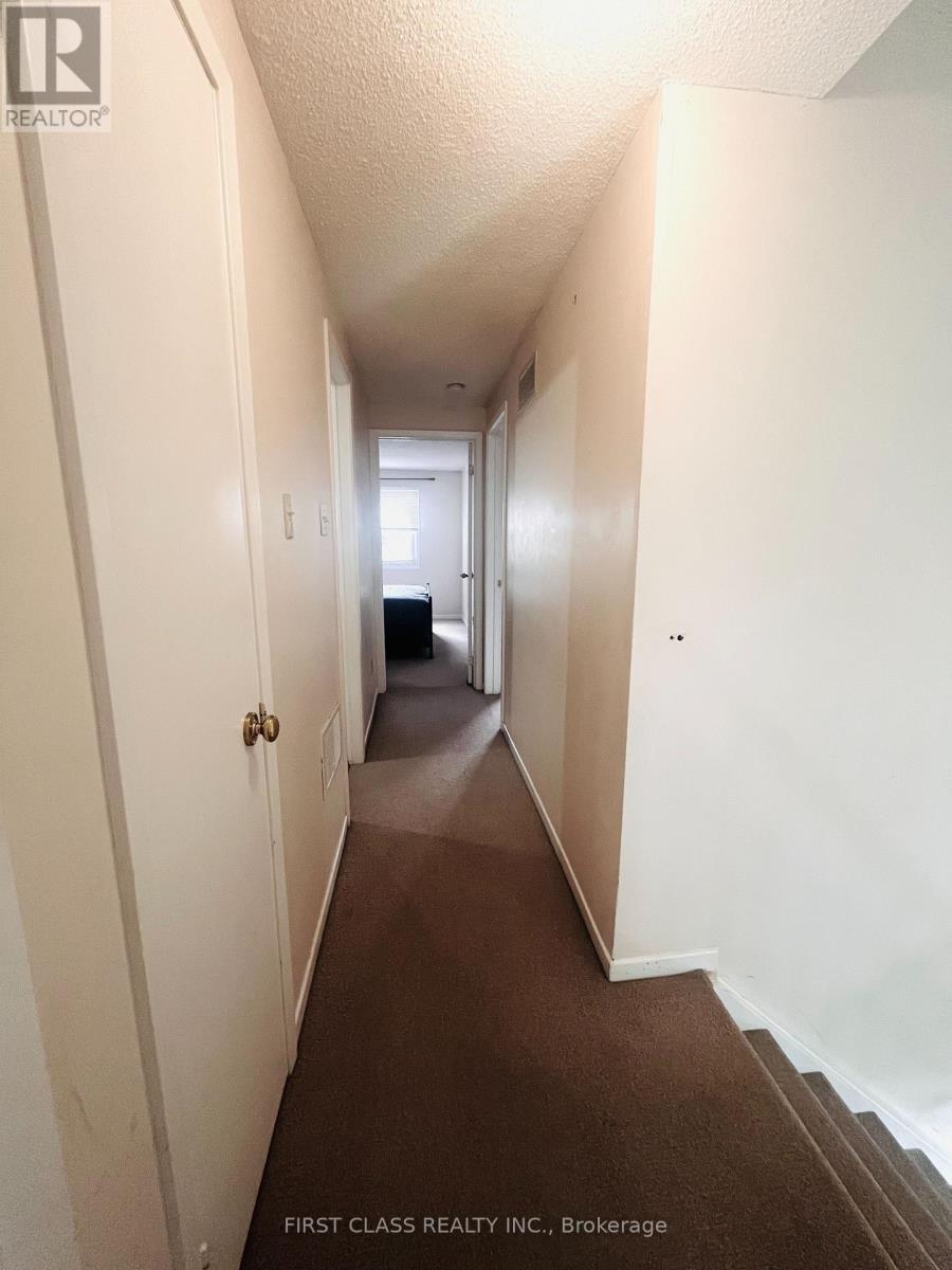 53 Spring Forest Square, Toronto, Ontario  M1S 4X3 - Photo 10 - E13492352