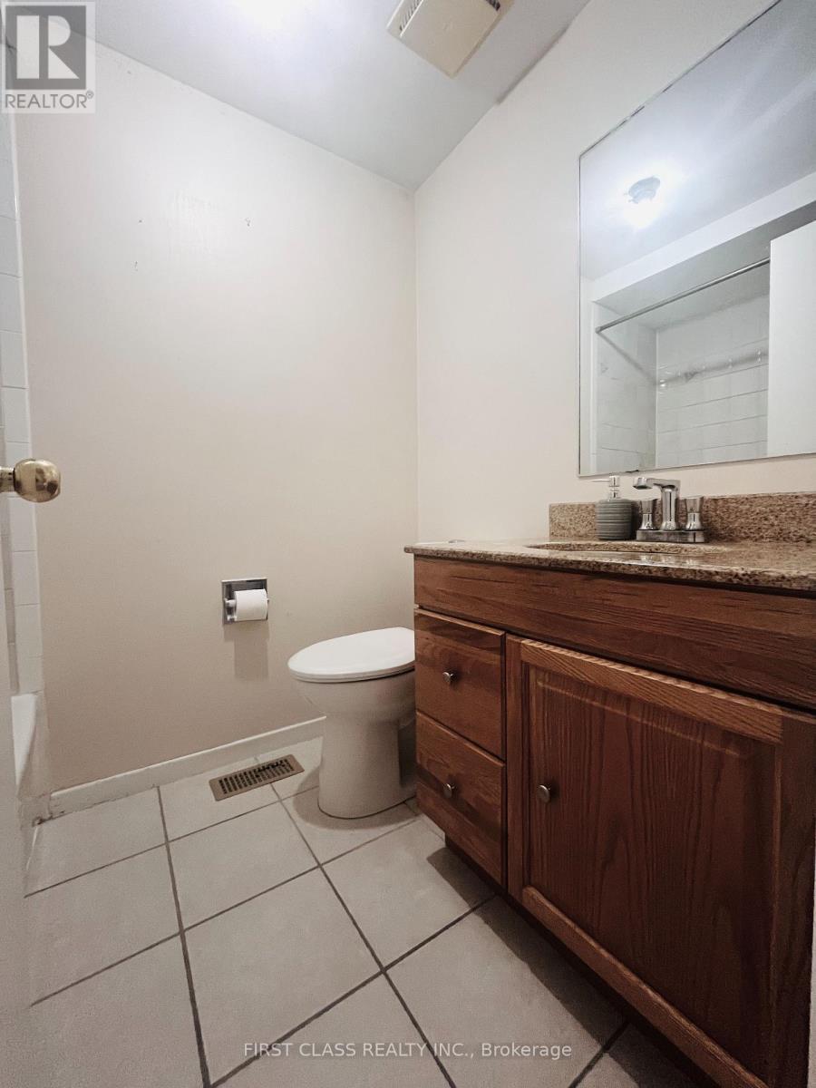 53 Spring Forest Square, Toronto, Ontario  M1S 4X3 - Photo 12 - E13492352