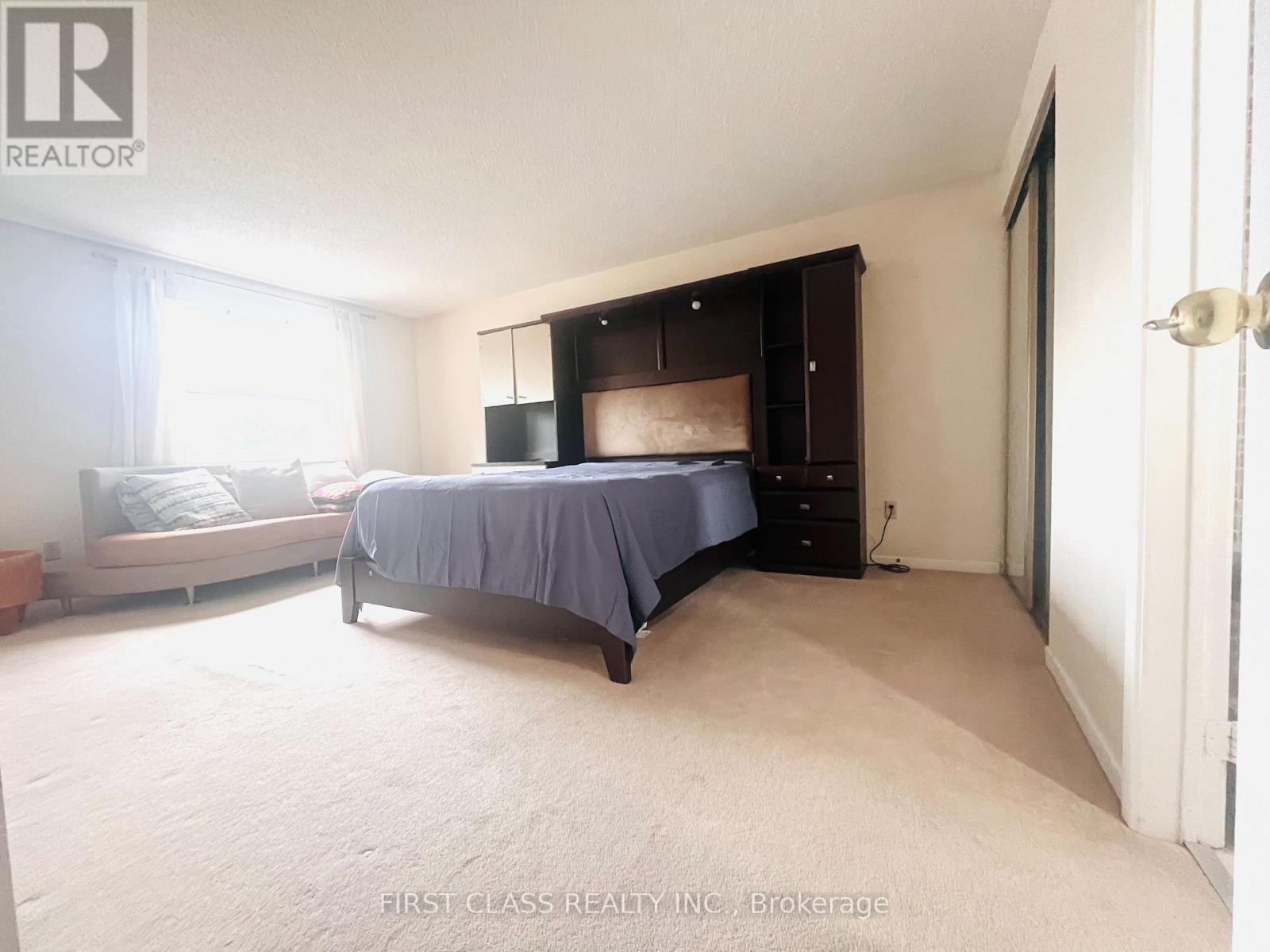 53 Spring Forest Square, Toronto, Ontario  M1S 4X3 - Photo 15 - E13492352
