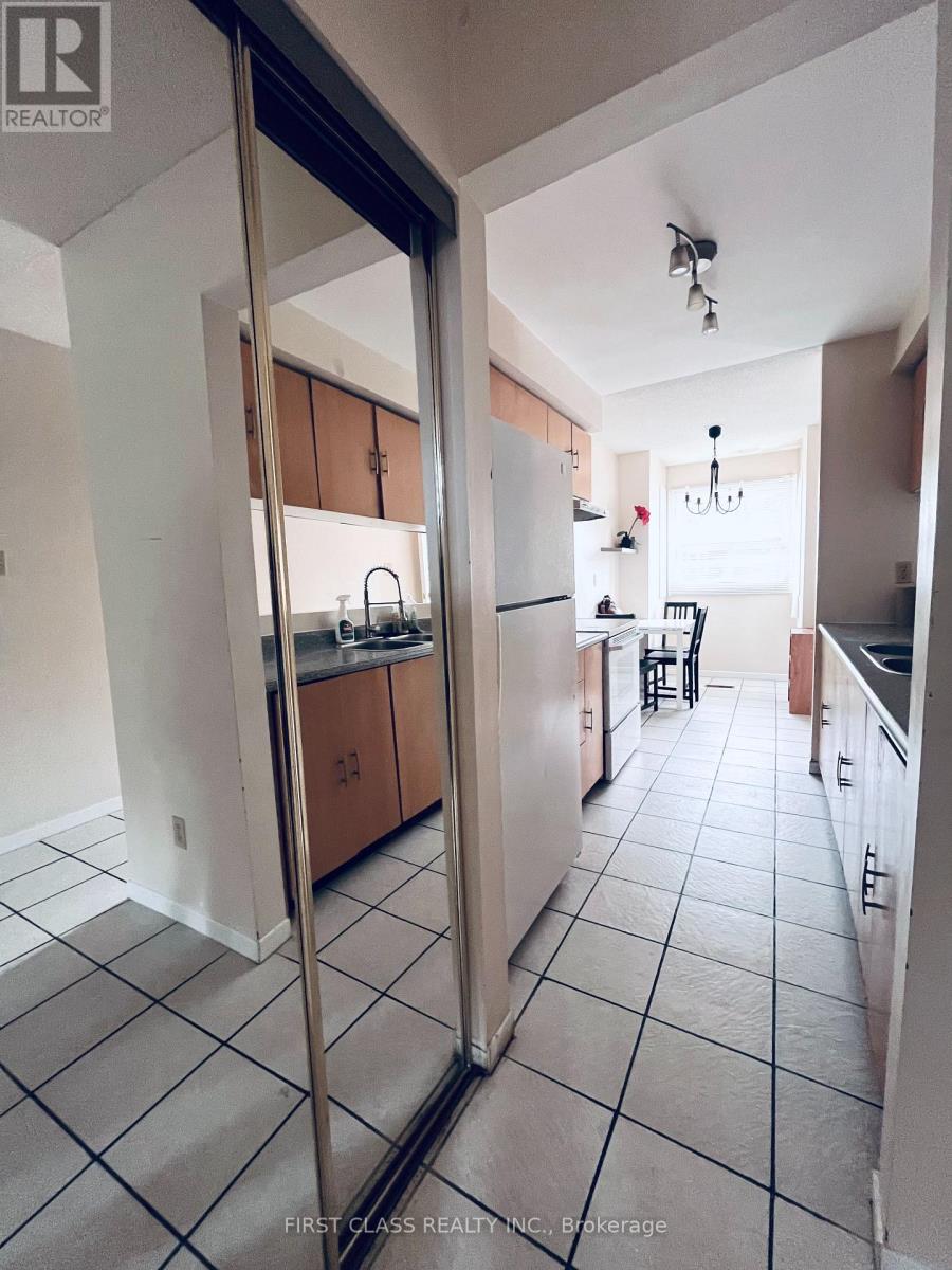 53 Spring Forest Square, Toronto, Ontario  M1S 4X3 - Photo 5 - E13492352