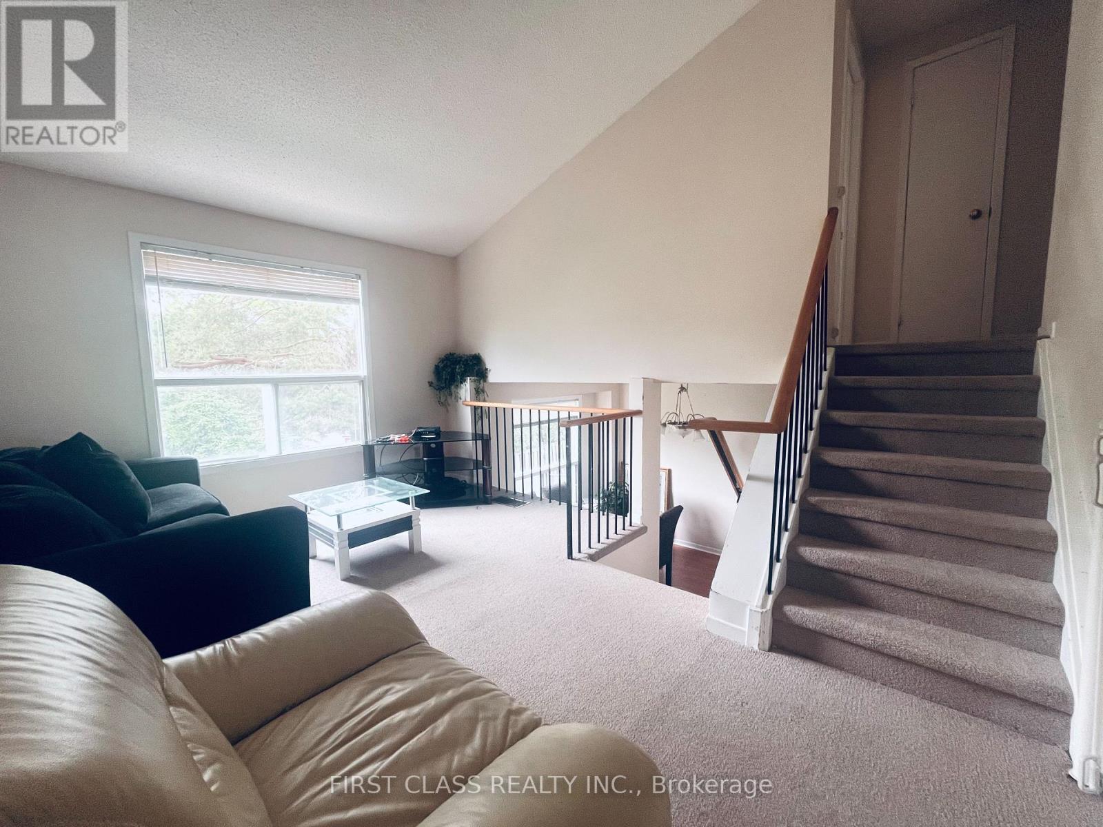 53 Spring Forest Square, Toronto, Ontario  M1S 4X3 - Photo 8 - E13492352
