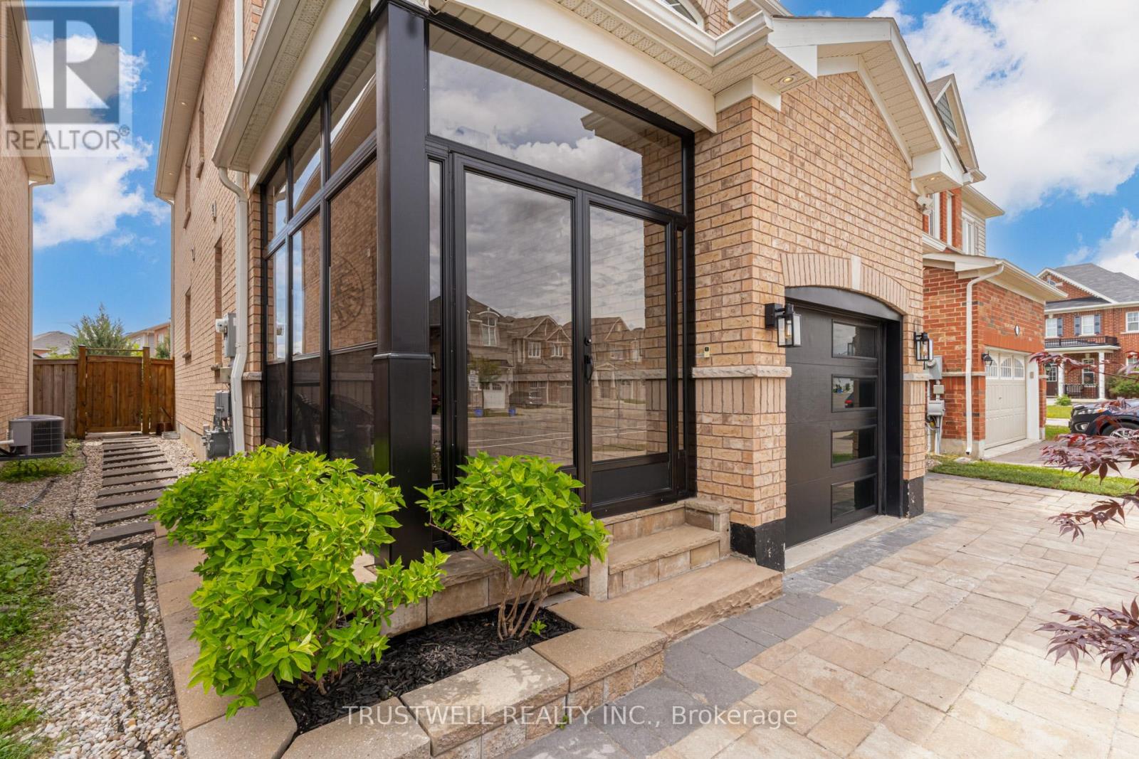 334 Trudeau Drive, Milton, Ontario  L9T 8Y7 - Photo 6 - W13492372