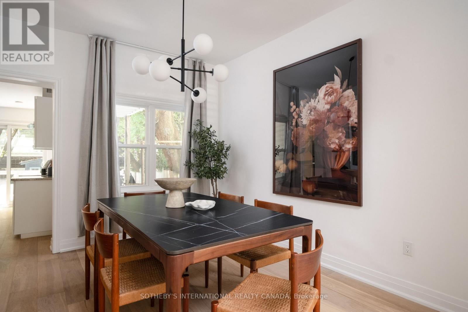 22 Connaught Avenue, Toronto, Ontario  M4L 2V9 - Photo 5 - E13457150