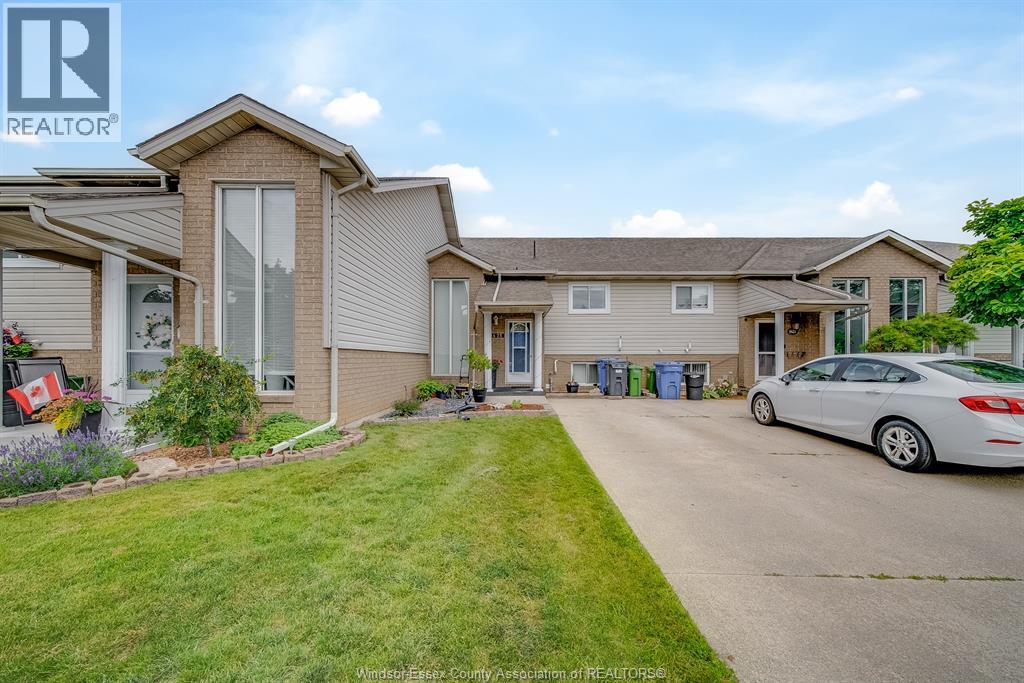 1425 MICKAILA CRESCENT, Tecumseh, Ontario