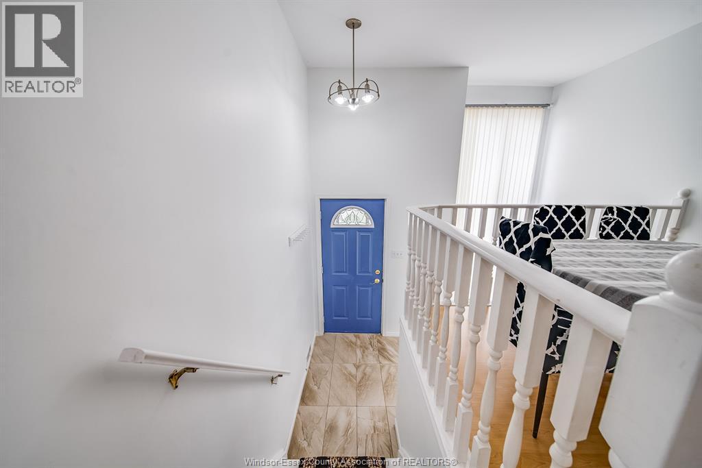 1425 Mickaila Crescent, Tecumseh, Ontario  N8N 4Z2 - Photo 3 - 26015072
