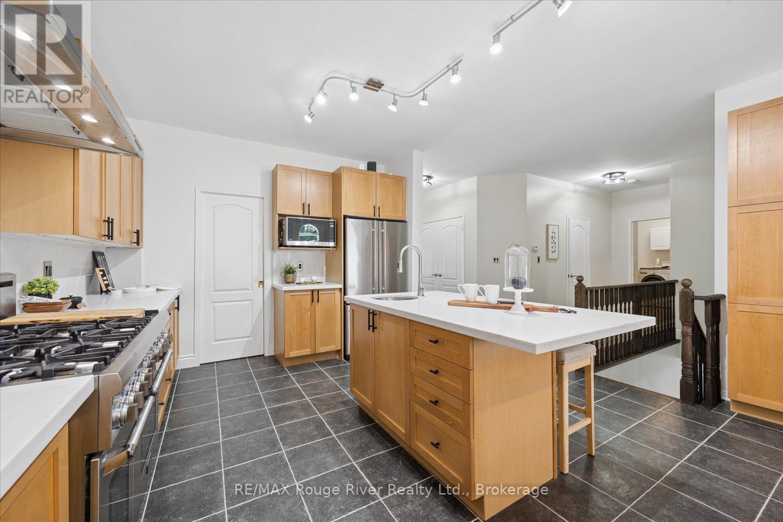 41 Leithridge Crescent, Whitby, Ontario  L1M 2N2 - Photo 16 - E13492384