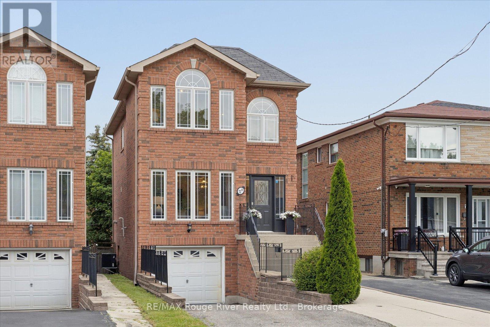 72a Laurel Avenue, Toronto, Ontario  M1K 3J6 - Photo 3 - E13492426