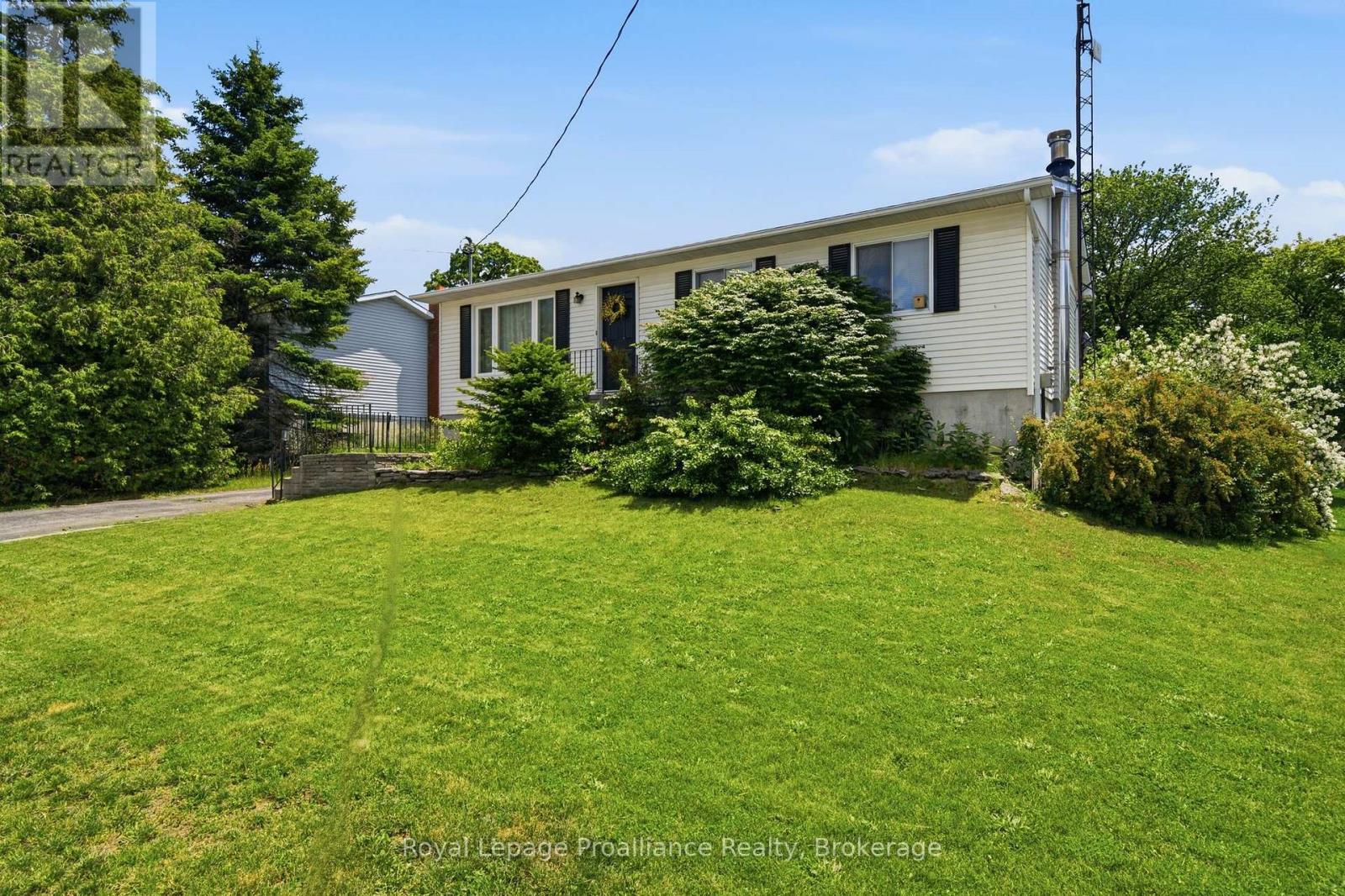 429 County Rd 19 Road, Prince Edward County, Ontario  K0K 1A0 - Photo 1 - X13492430