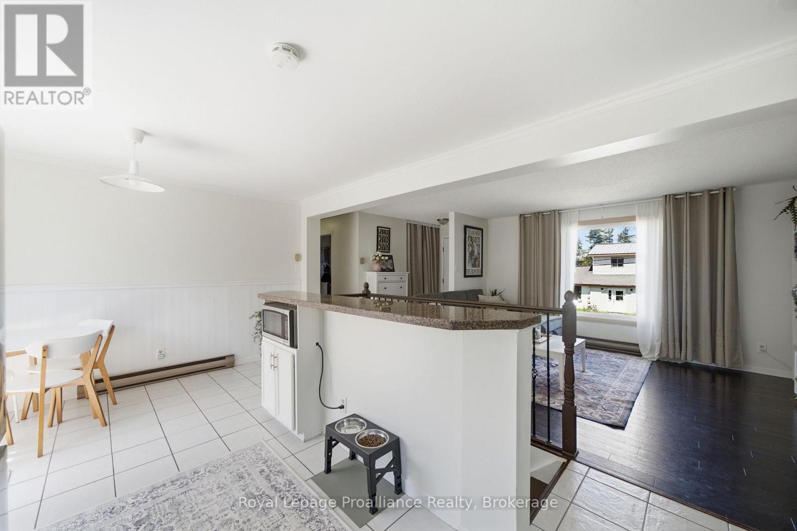 429 County Rd 19 Road, Prince Edward County, Ontario  K0K 1A0 - Photo 12 - X13492430