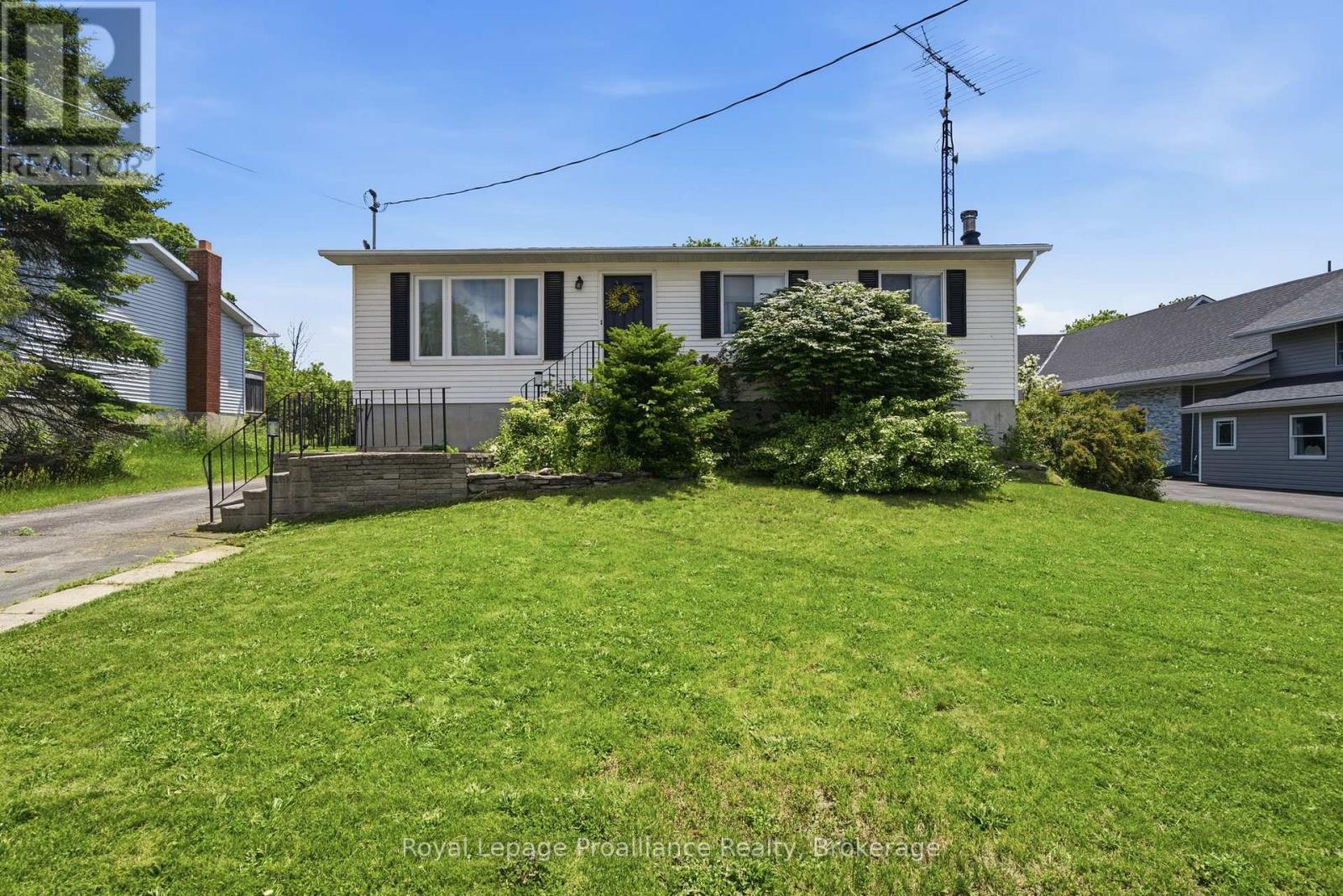 429 County Rd 19 Road, Prince Edward County, Ontario  K0K 1A0 - Photo 2 - X13492430