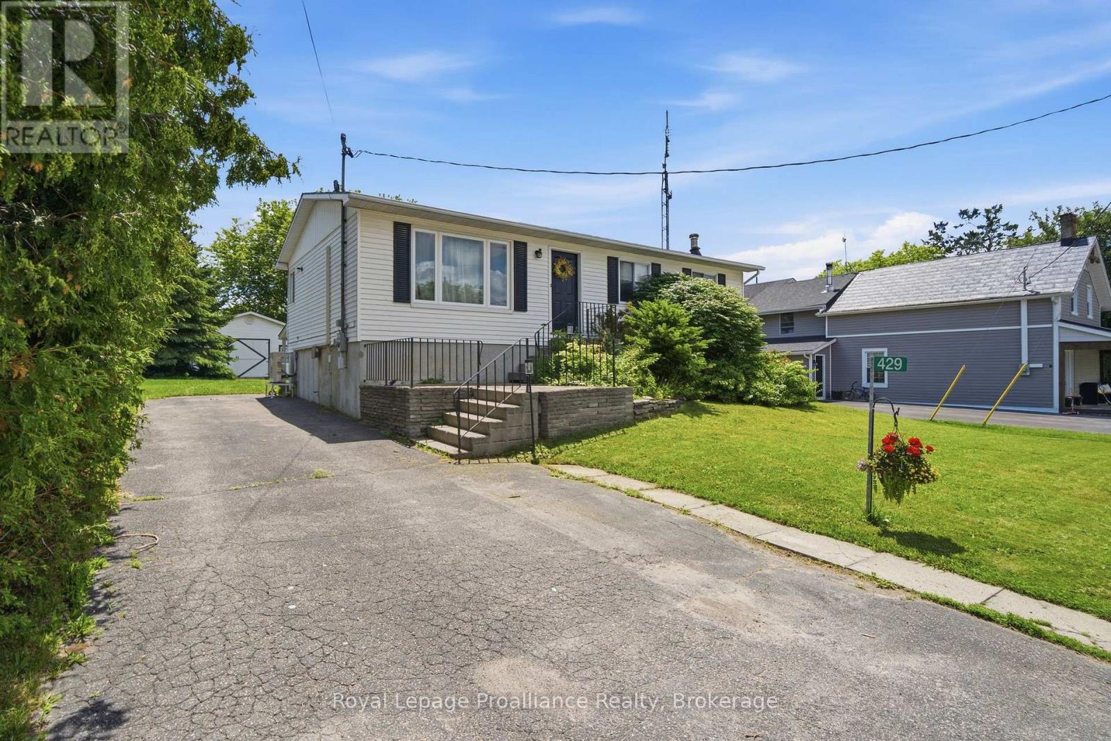 429 County Rd 19 Road, Prince Edward County, Ontario  K0K 1A0 - Photo 3 - X13492430