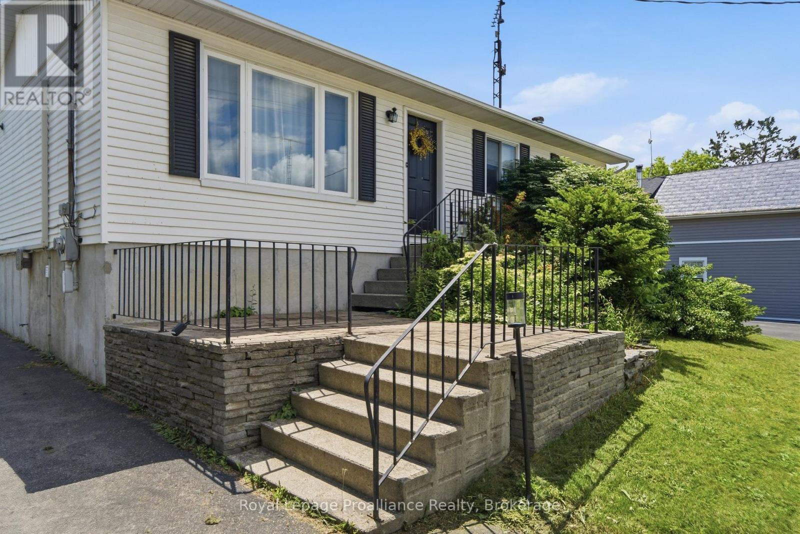 429 County Rd 19 Road, Prince Edward County, Ontario  K0K 1A0 - Photo 4 - X13492430