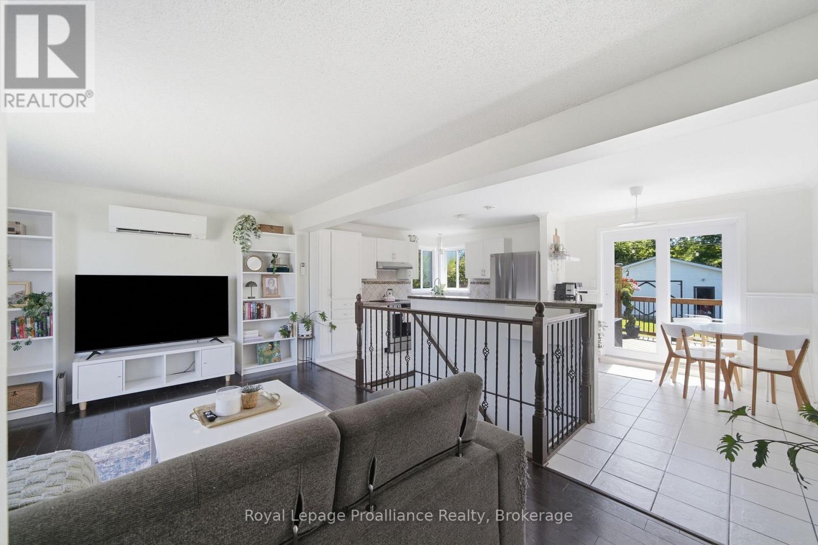 429 County Rd 19 Road, Prince Edward County, Ontario  K0K 1A0 - Photo 6 - X13492430