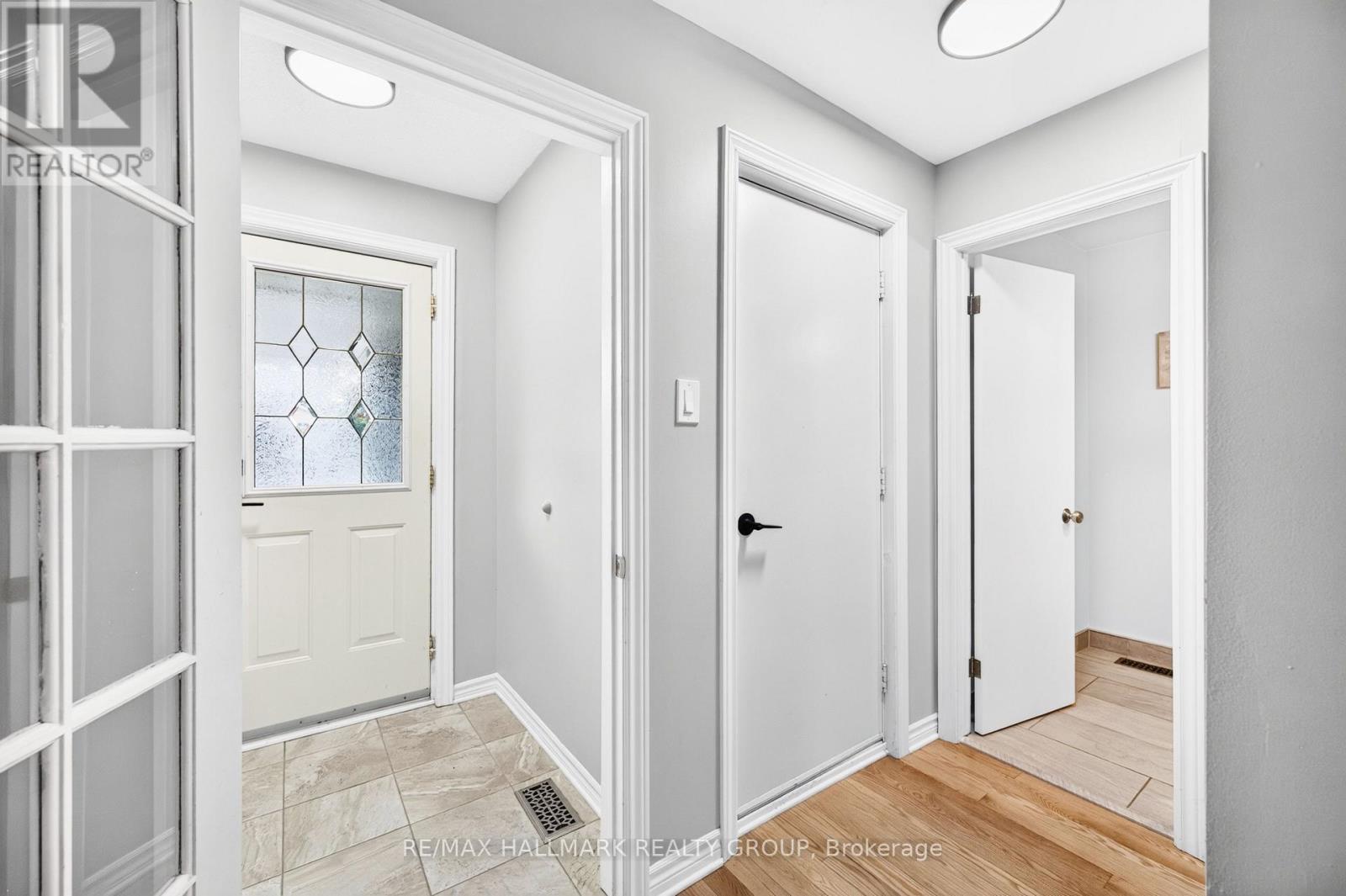 6417 St Louis Drive, Ottawa, Ontario  K1C 2X9 - Photo 5 - X13492516