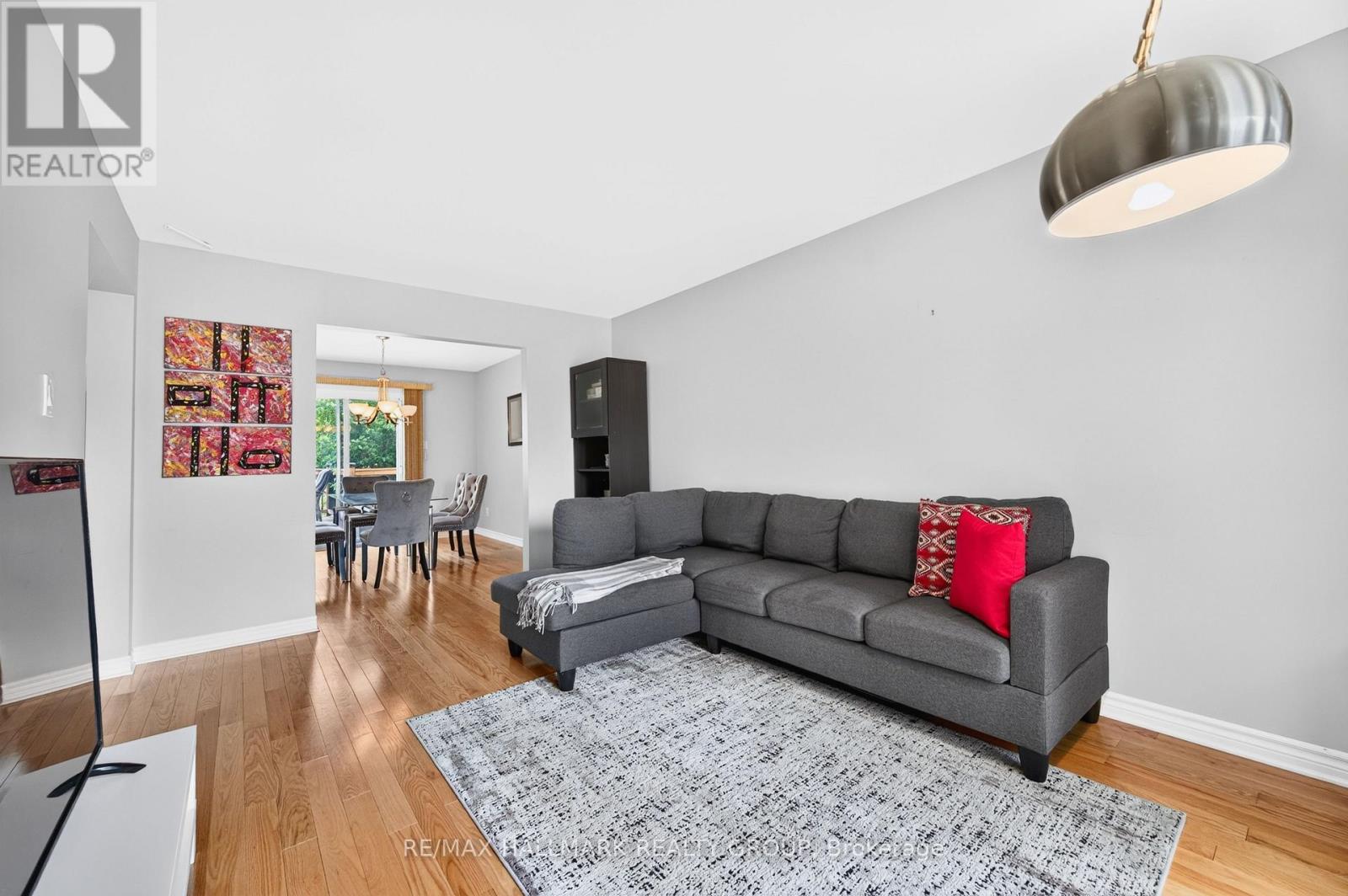 6417 St Louis Drive, Ottawa, Ontario  K1C 2X9 - Photo 9 - X13492516